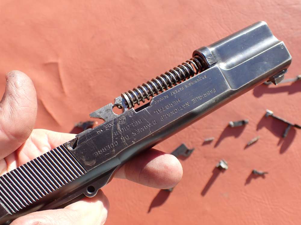 BROWNING HI POWER PRE WAR 9MM PISTOL WITH TANGENT SIGHT FACTORY PARTS KIT -img-154