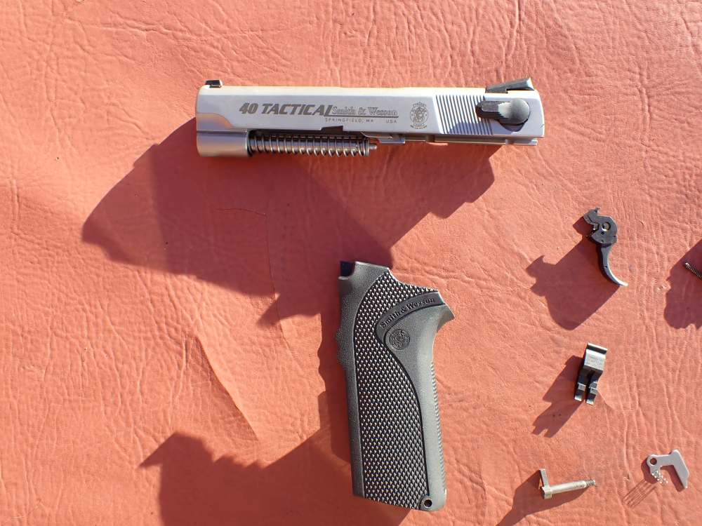 SMITH & WESSON MODEL 4006 TACTICAL .40S&W STAINLESS FACTORY PISTOL PARTS -img-109