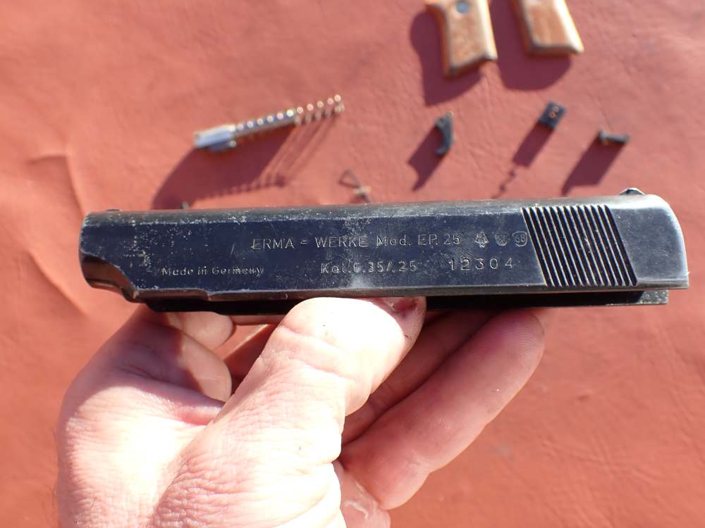 ERMA EP-25 FACTORY .25ACP PISTOL PARTS KIT SET WITH ORIGINAL GRIPS-img-20