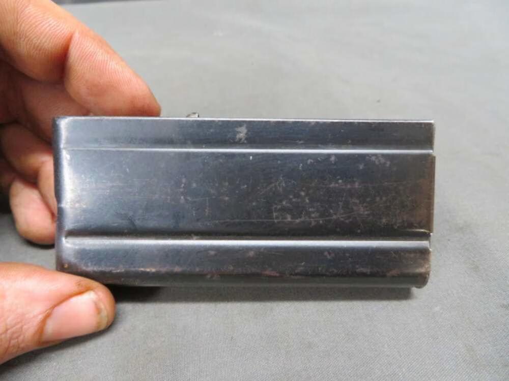 USGI M1 CARBINE 2-15RD MAGAZINE WITH POUCH-img-13