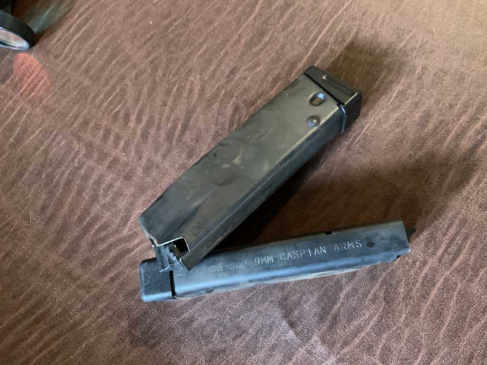 CASPIAN 19 ROUND Factory magazines Black (2) Excellent Condition -img-0