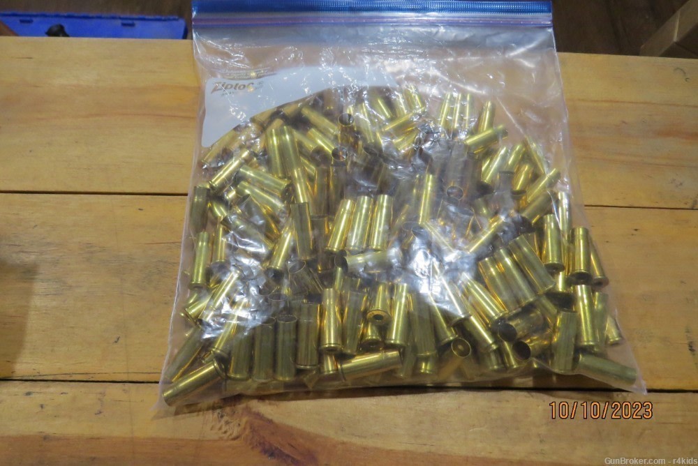 195 Pieces of cleaned and deprimed 38-40 brass mixed headstamps-img-0