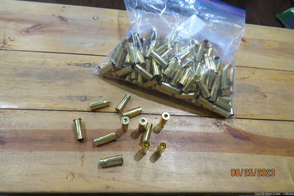 195 pieces of 38-40 Mixed headstamps cleaned and deprimed-img-0