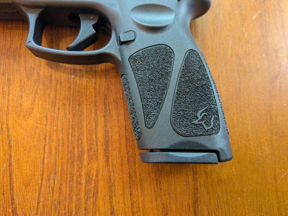 Taurus G3 9mm Stainless Slide Manual Safety w/ 17rd and 15rd Mags-img-9