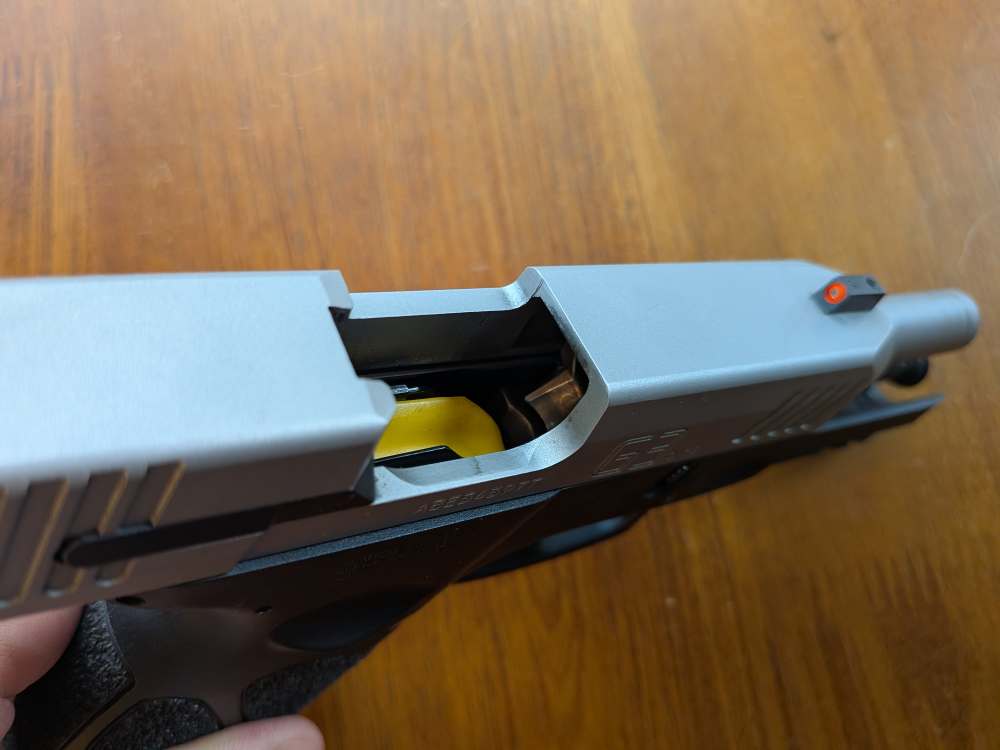 Taurus G3 9mm Stainless Slide Manual Safety w/ 17rd and 15rd Mags-img-16