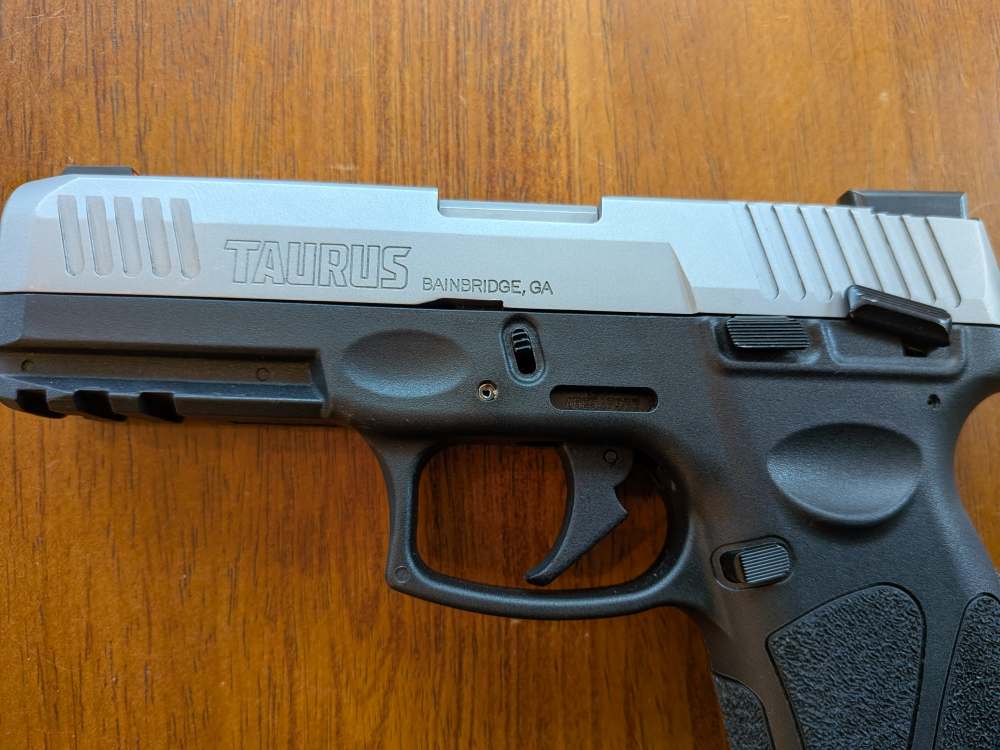 Taurus G3 9mm Stainless Slide Manual Safety w/ 17rd and 15rd Mags-img-12