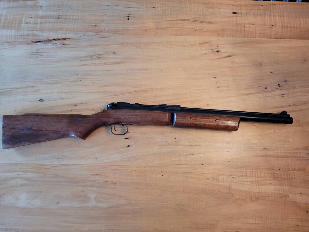 Benjamin Model 347 .177 Cal Pump Air Rifle – Project Gun – Cracked Seal-img-0