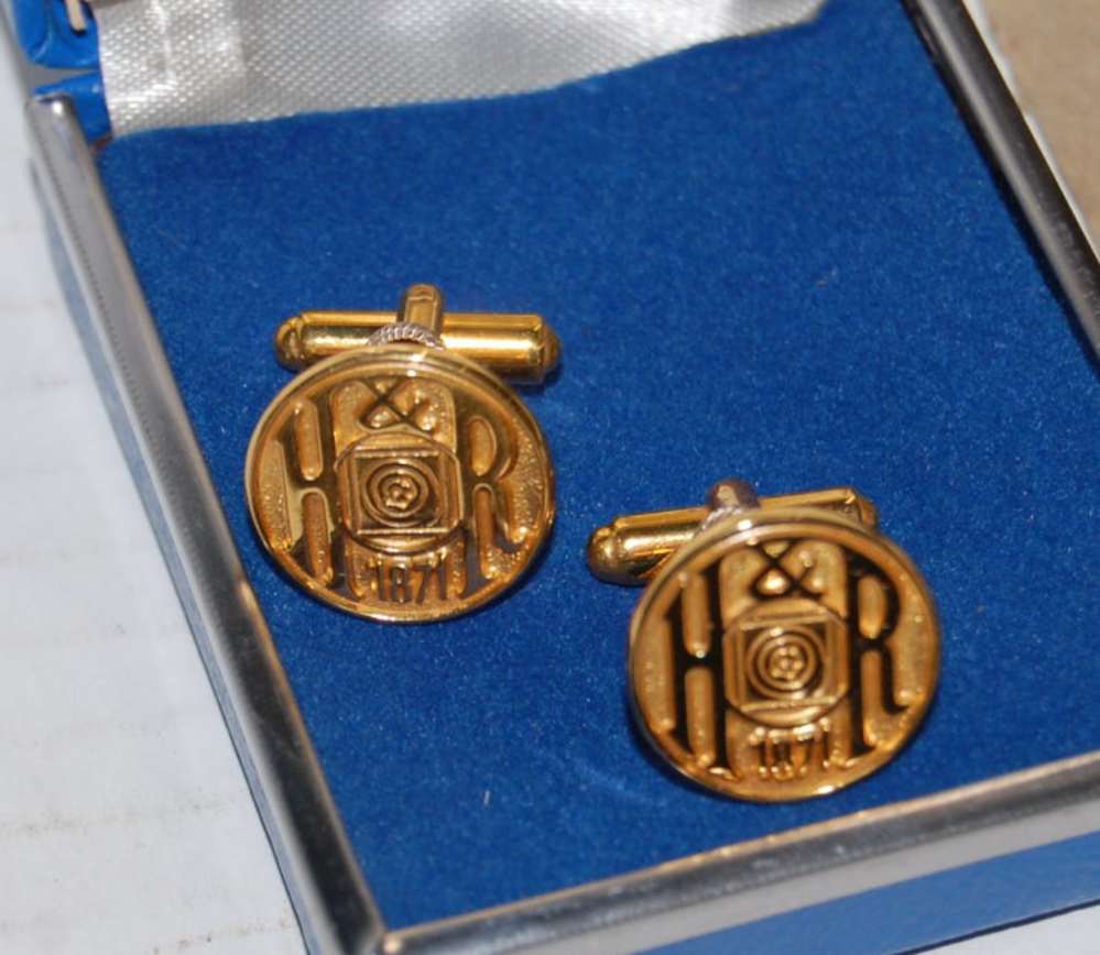 Vintage Harrington & Richardson 1871 Bullseye Target Cuff Links w/ Box H&R-img-1