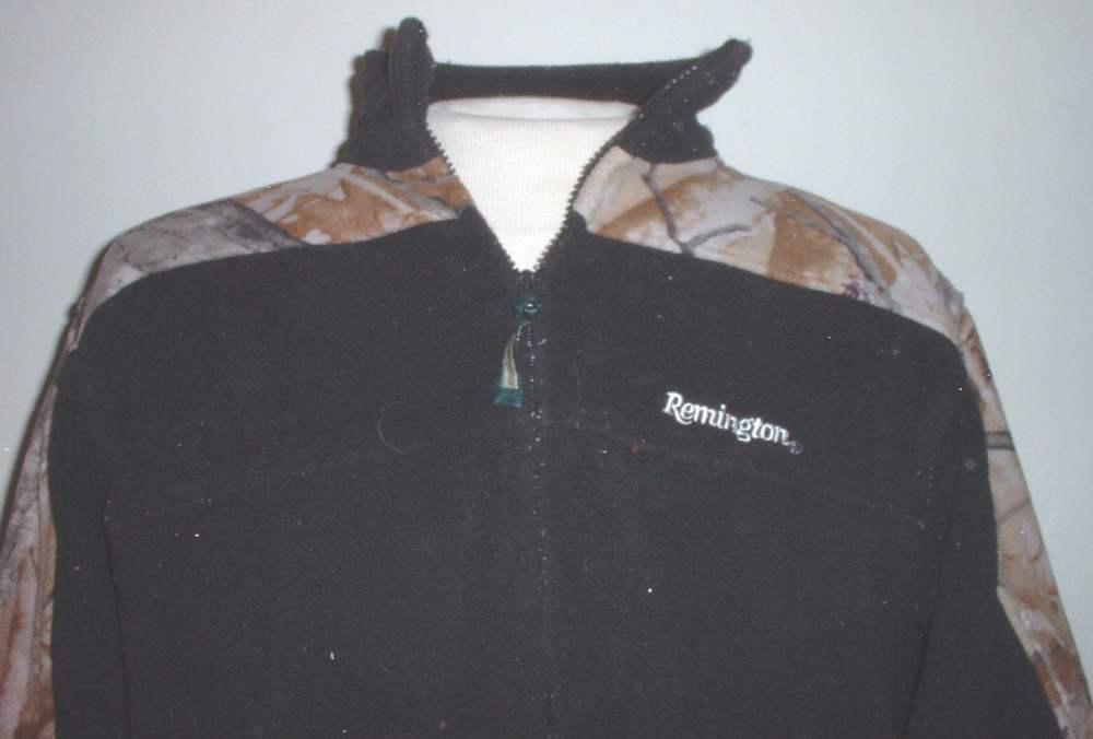 Remington fleece jacket black w autumn foilage size MEDIUM-img-0
