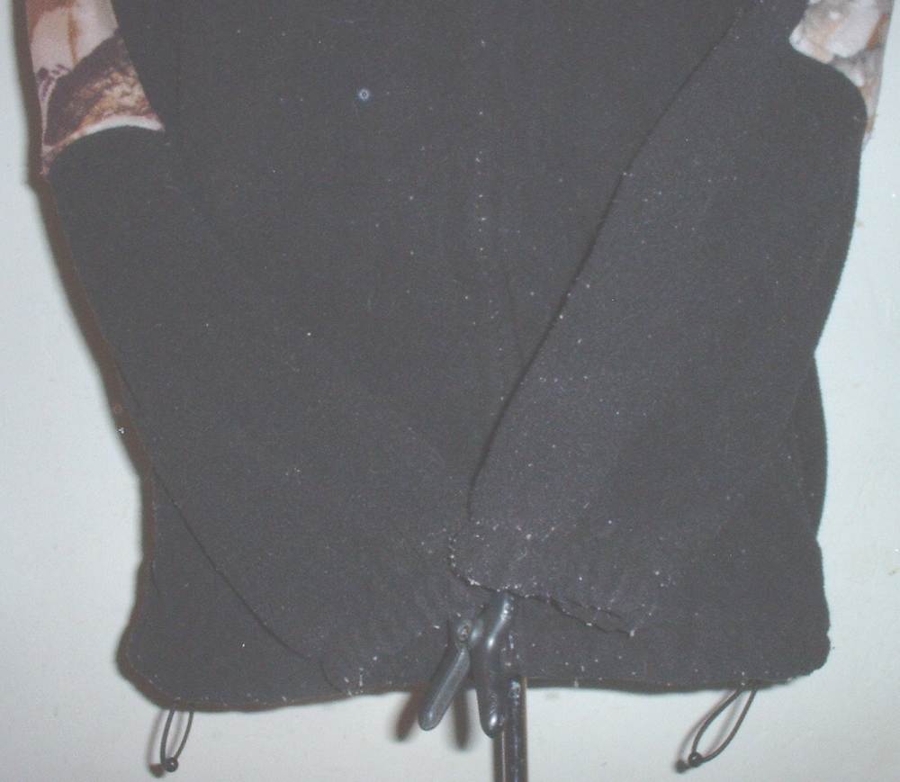 Remington fleece jacket black w autumn foilage size MEDIUM-img-3