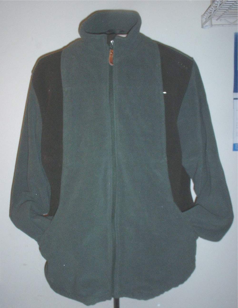 Beretta green fleece jacket size XX-LARGE; nice shape!-img-4