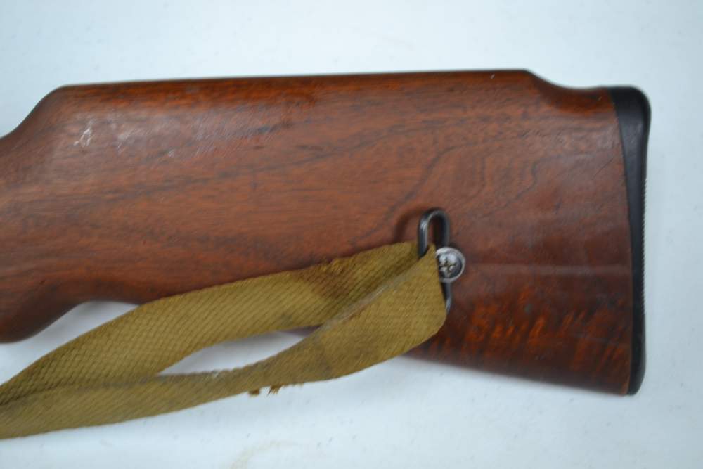 Mossberg Model 152 .22LR s/a rifle w/scope 18-1/4" barrel-img-1