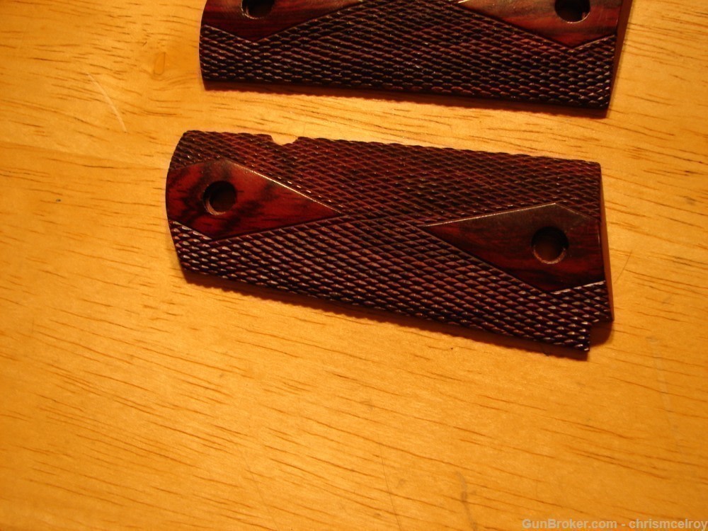 1911 OFFICERS MODEL GRIPS FANCY WALNUT DIAMOND PATERN-img-4