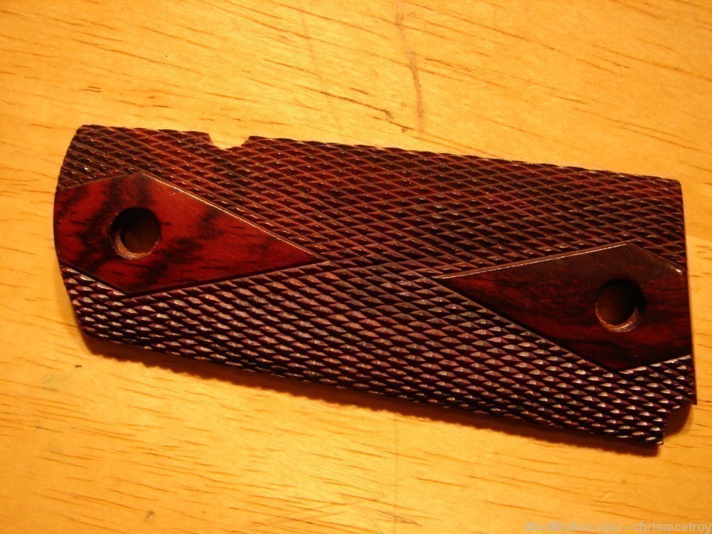 1911 OFFICERS MODEL GRIPS FANCY WALNUT DIAMOND PATERN-img-2
