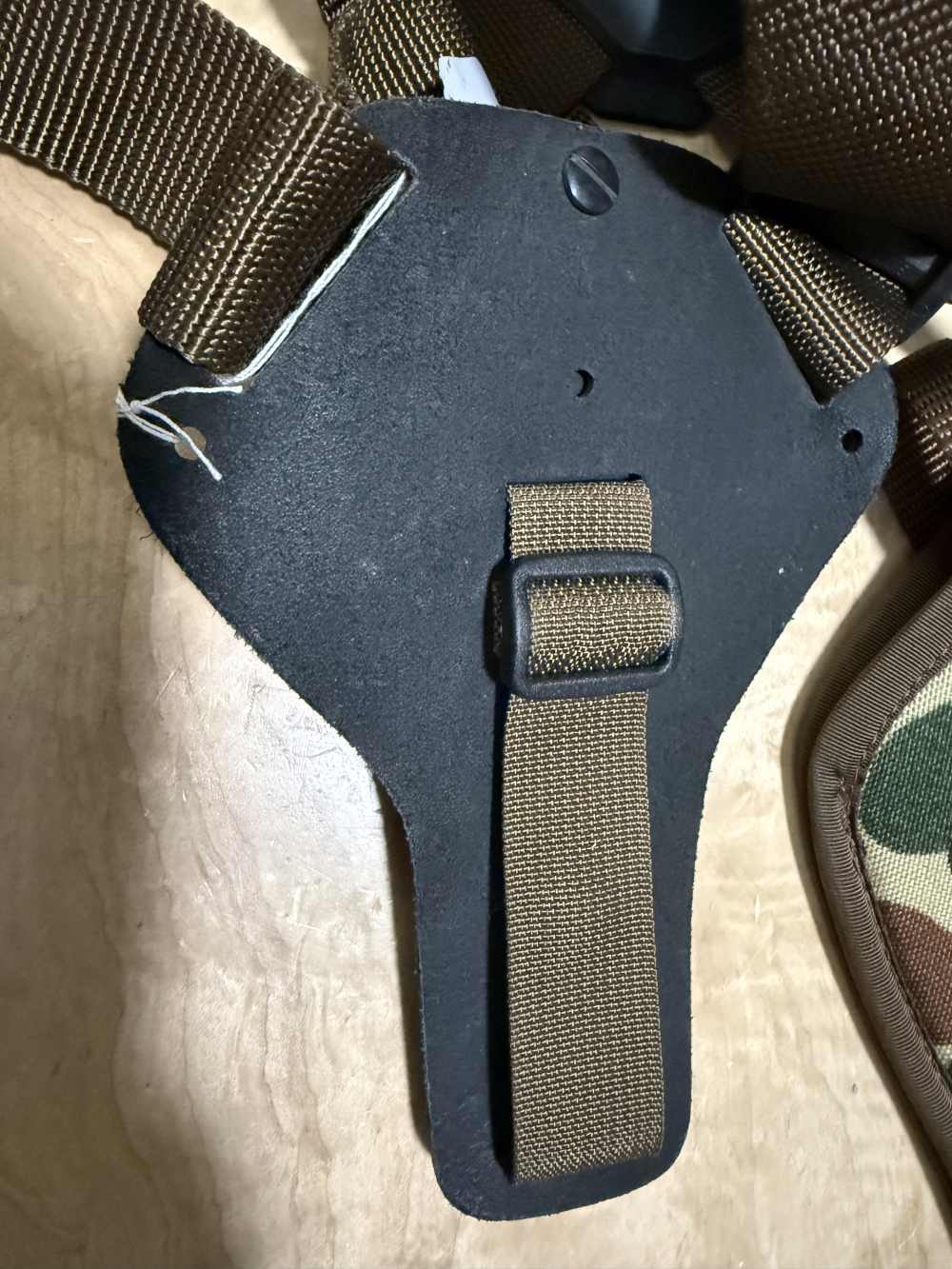 Uncle Mike's Sidekick SIZE 4 SCOPED - Vertical Shoulder Holster Camouflage-img-6