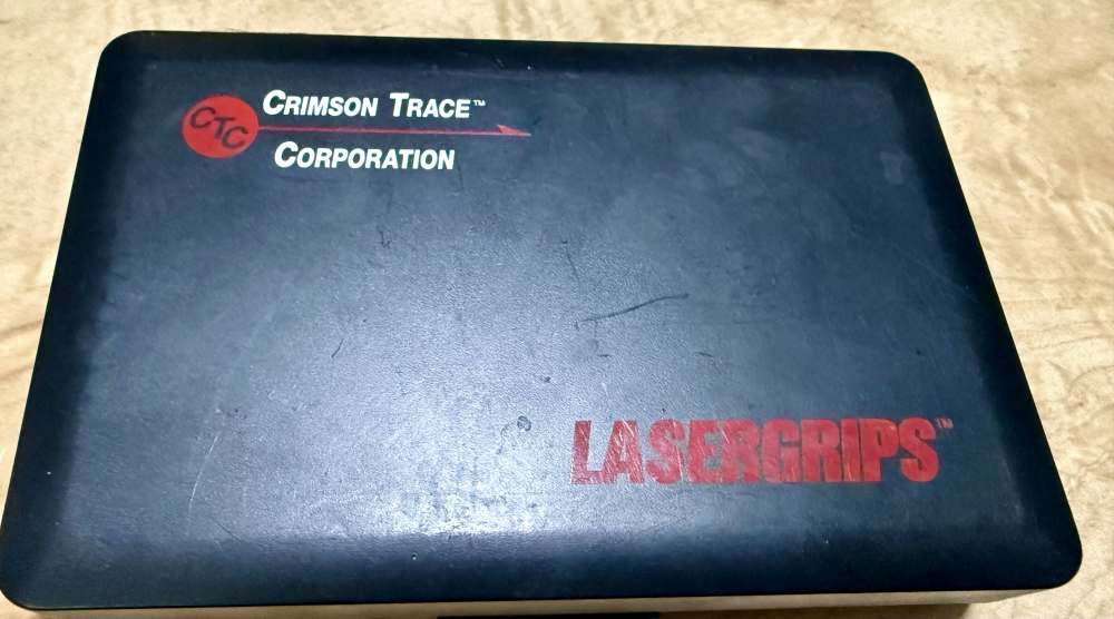 Crimson Trace Model LG-201 1911 Government & Commander Laser Grips in Box-img-4