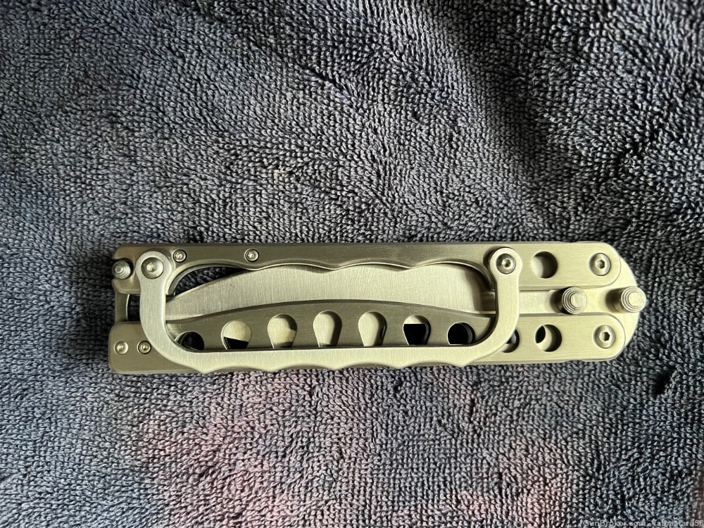 Knuckle Duster Butterfly -img-4