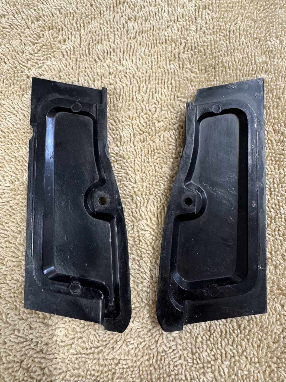OEM Browning High Power Black Plastic Grips-img-1