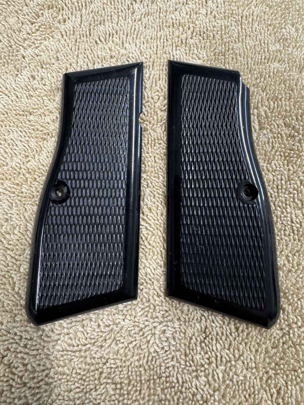 OEM Browning High Power Black Plastic Grips-img-0