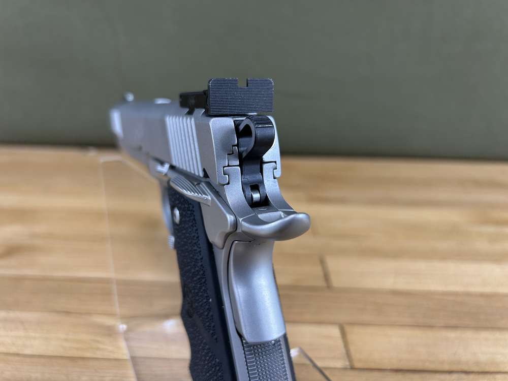 Kimber Stainless Target II 1911 Pistol .45 ACP Semi Auto Two Mags VGC Hogue-img-12