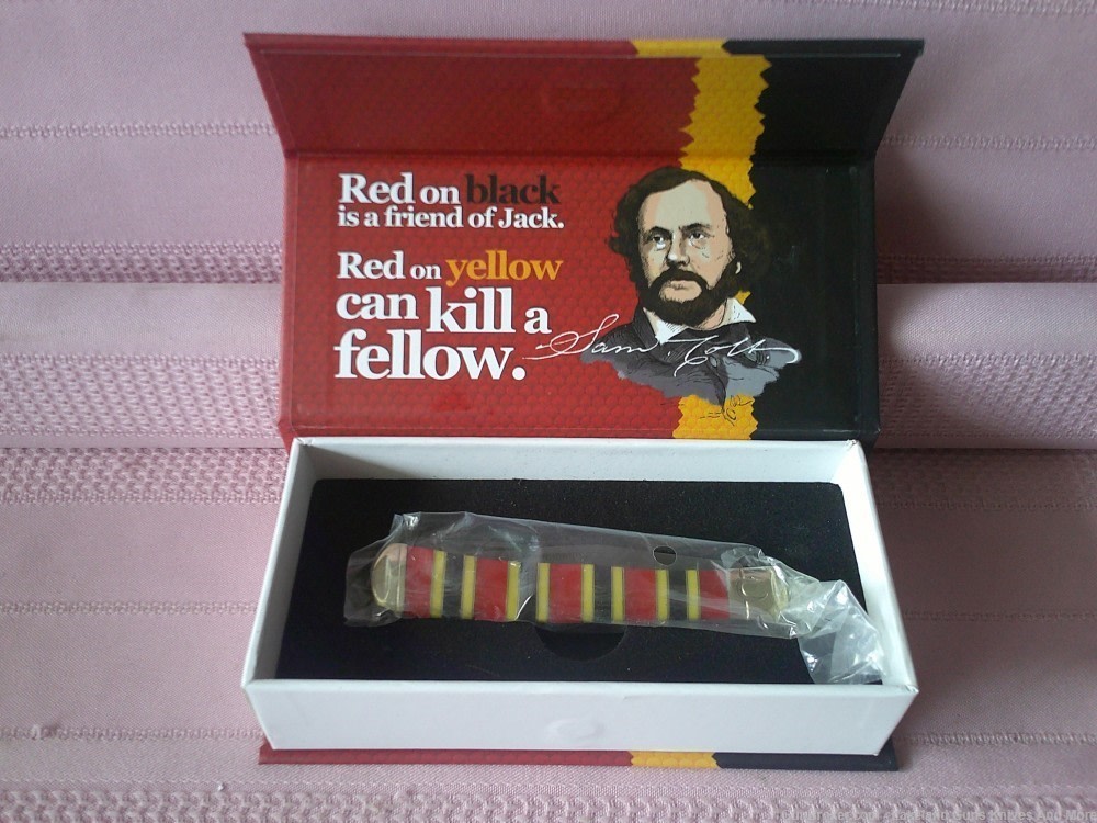 NIB Colt Coral Snake Series 2 Blade Trapper Titanium Blade Coated Knife.-img-6