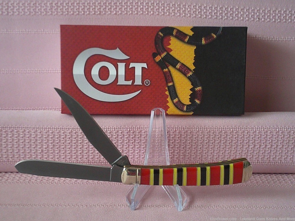 NIB Colt Coral Snake Series 2 Blade Trapper Titanium Blade Coated Knife.-img-4