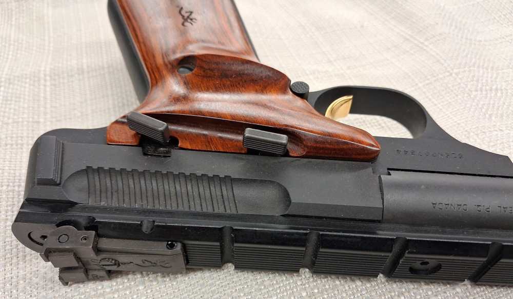 Browning Buck Mark Field Target Bull Barrel 5.5" .22lr 10+1 Cocobolo Grips-img-3