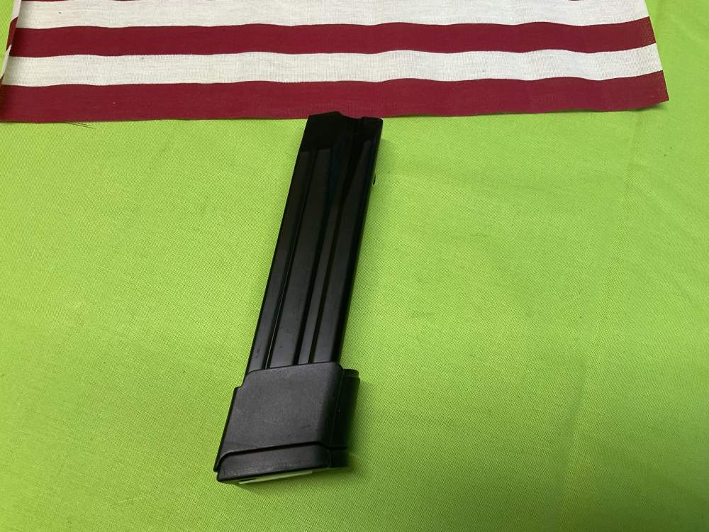 HK Magazine - VP9 or P30 - 20 Round - 9mm mag - New -img-1