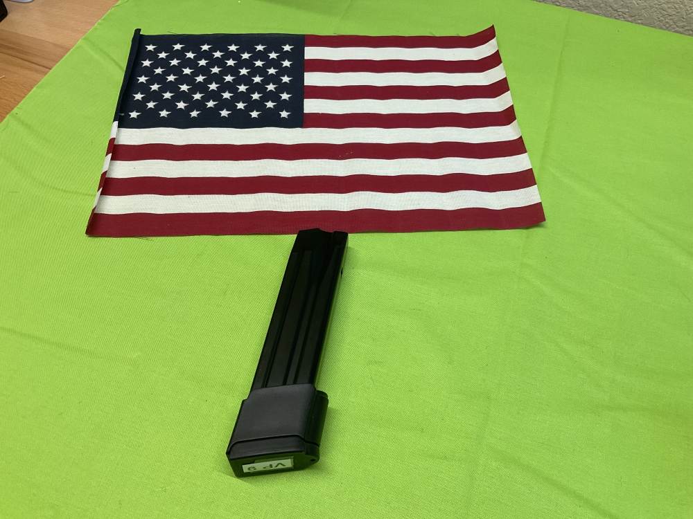 HK Magazine - VP9 or P30 - 20 Round - 9mm mag - New -img-0