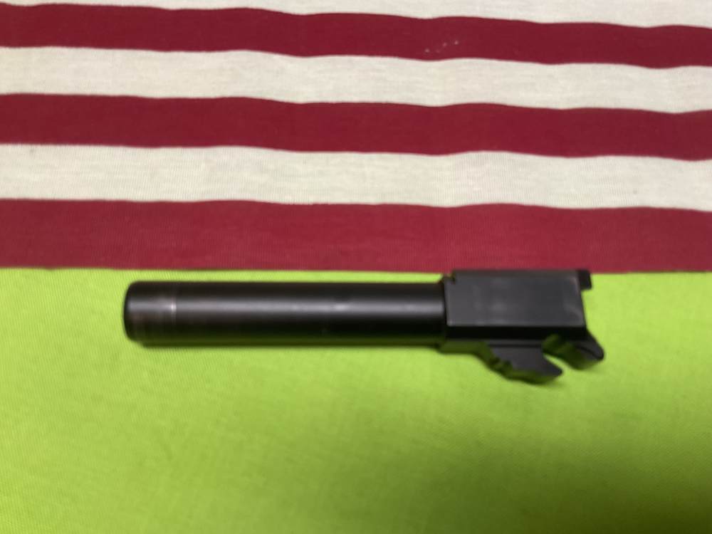 HK VP9 Barrel  - OEM Factory Barrel - 9mm mag- Excellent Condition -img-3