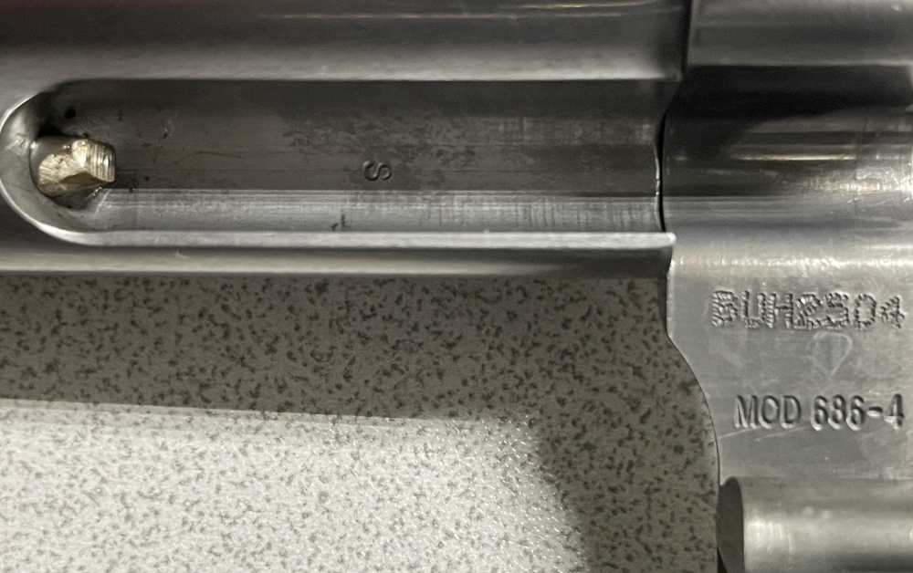 Smith & Wesson 686-4 .357 Magnum, 6 rds. 6" Barrel w/ Swift No.663s Scope-img-38