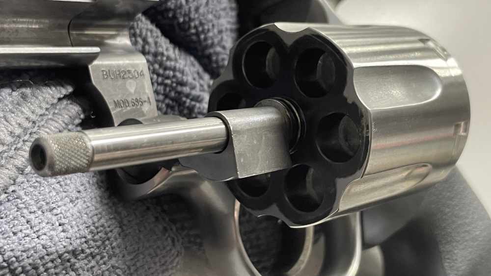 Smith & Wesson 686-4 .357 Magnum, 6 rds. 6" Barrel w/ Swift No.663s Scope-img-41