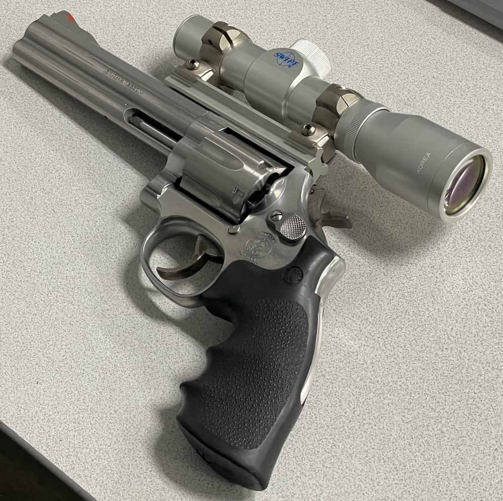 Smith & Wesson 686-4 .357 Magnum, 6 rds. 6" Barrel w/ Swift No.663s Scope-img-4
