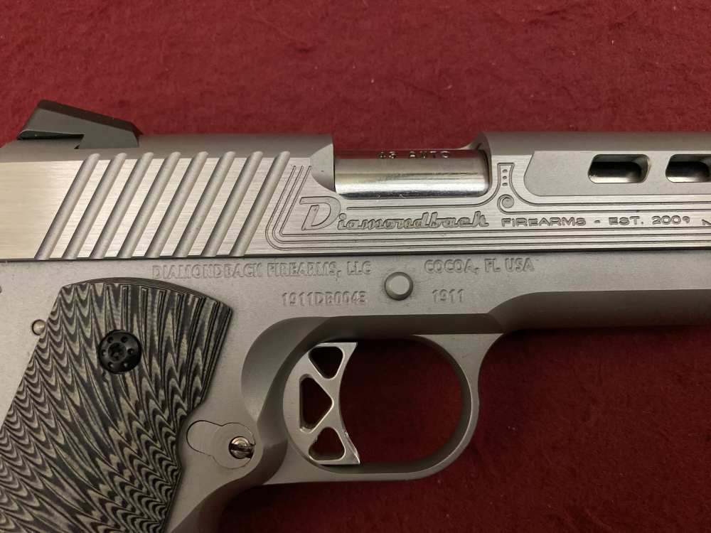 New Diamondback DB1911 Limited Edition 1911 .45 ACP, pelican case, 3 mags -img-7