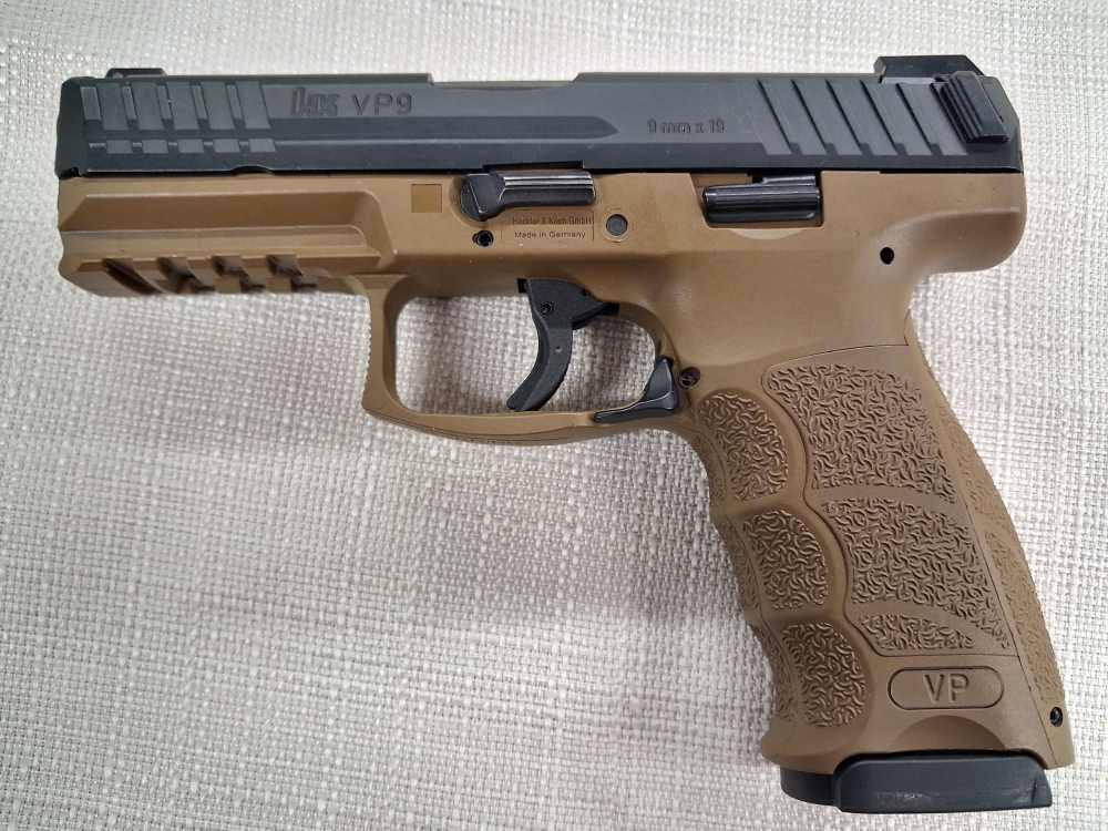 Heckler & Koch HK VP9 FDE 4.1" 9mm 17+1 w Case, 1 Mag-img-1