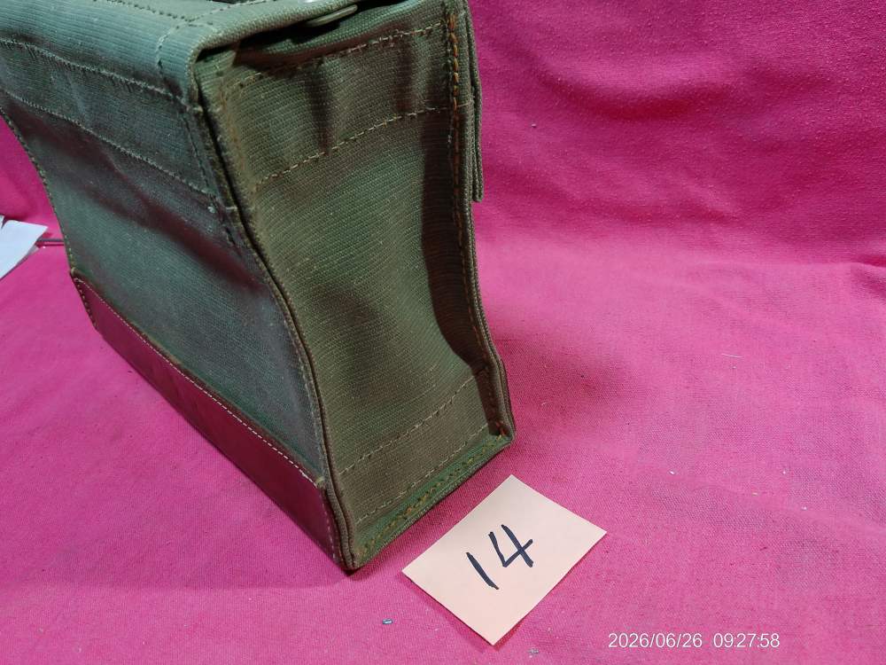 SIG PE57 STGW 57 MAGAZINE POUCH/BAG  GENUINE SWISS ARMY ITEM-img-4