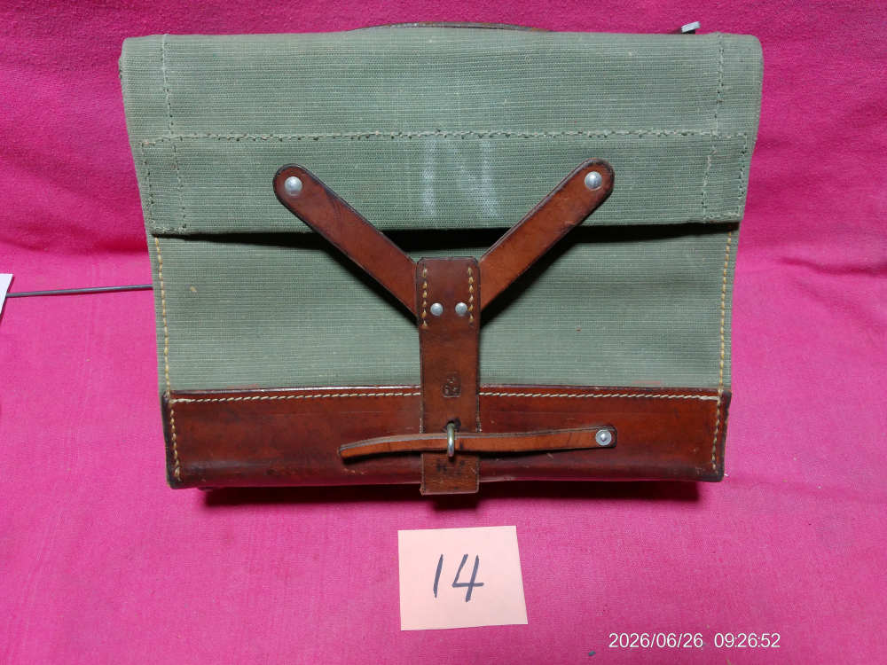 SIG PE57 STGW 57 MAGAZINE POUCH/BAG  GENUINE SWISS ARMY ITEM-img-0