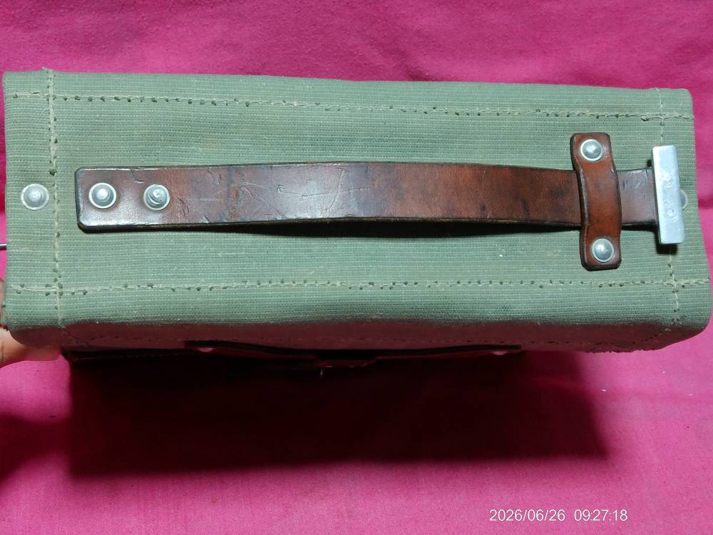 SIG PE57 STGW 57 MAGAZINE POUCH/BAG  GENUINE SWISS ARMY ITEM-img-2