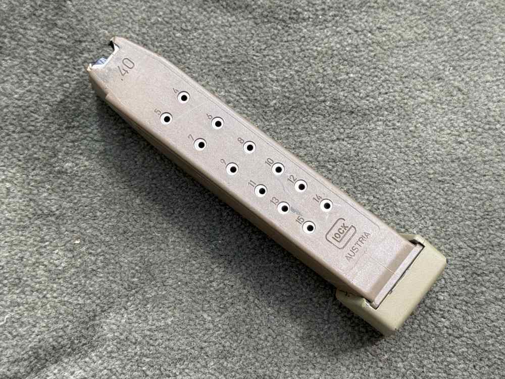 Glock 22 16rd Magazine 40 S&W Army Delta Force SOF 15rd +1rd Extension FDE -img-0