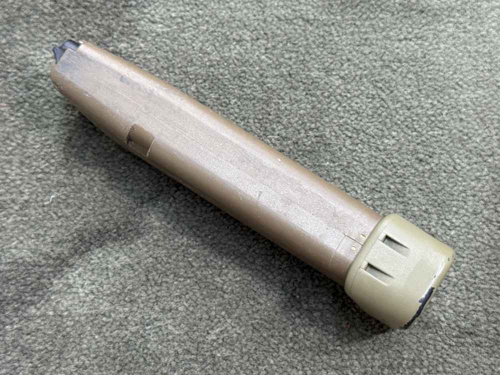 Glock 22 16rd Magazine 40 S&W Army Delta Force SOF 15rd +1rd Extension FDE -img-2