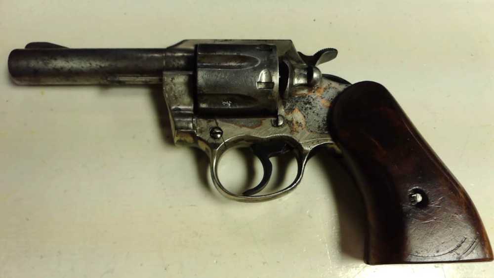 Colt Firearms Revolver Lawman Mark III (parts gun)-img-1