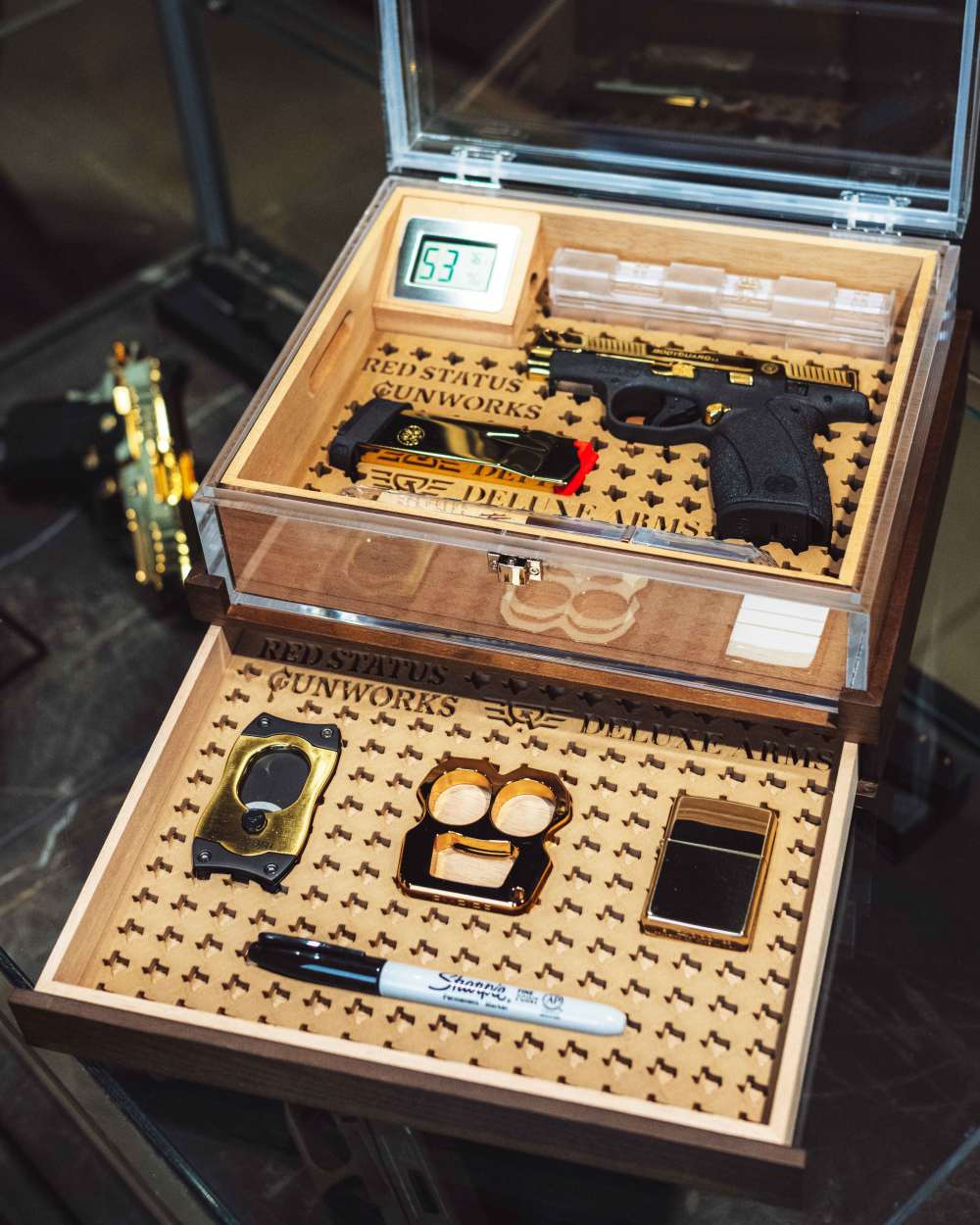 NEW Limited Edition S&W Bodyguard 2.0 24k Gold Plated Executive Humidor Set-img-0