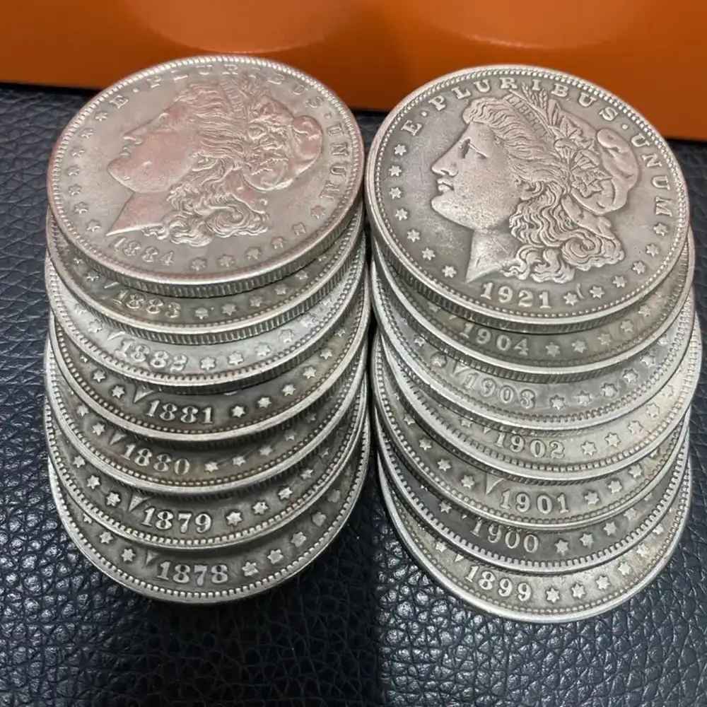 Lot of 5 Novelty (non Silver) Morgan Dollars-img-1