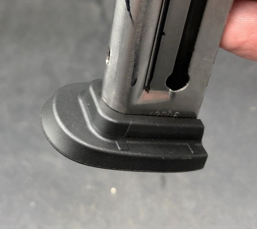 Smith & Wesson M&P 22 Full Size .22LR 12 Round Magazine 507.600-img-2