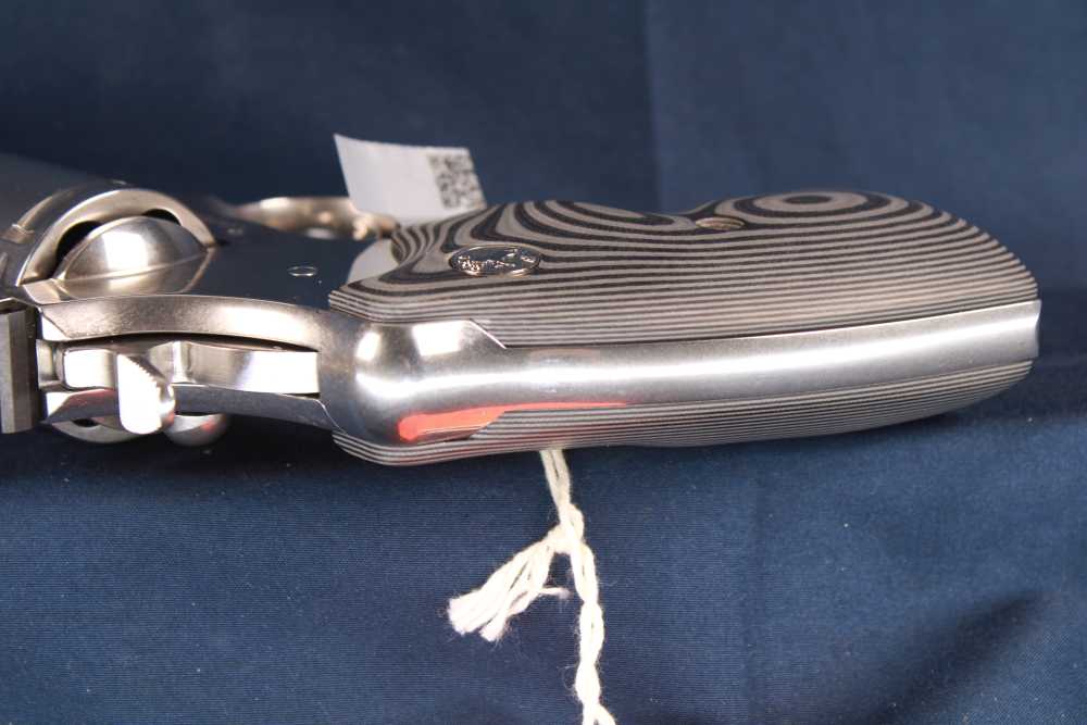 (38447)LNIB looks to be UNFIRED Colt Python 357 MAG 3" barrel -img-7