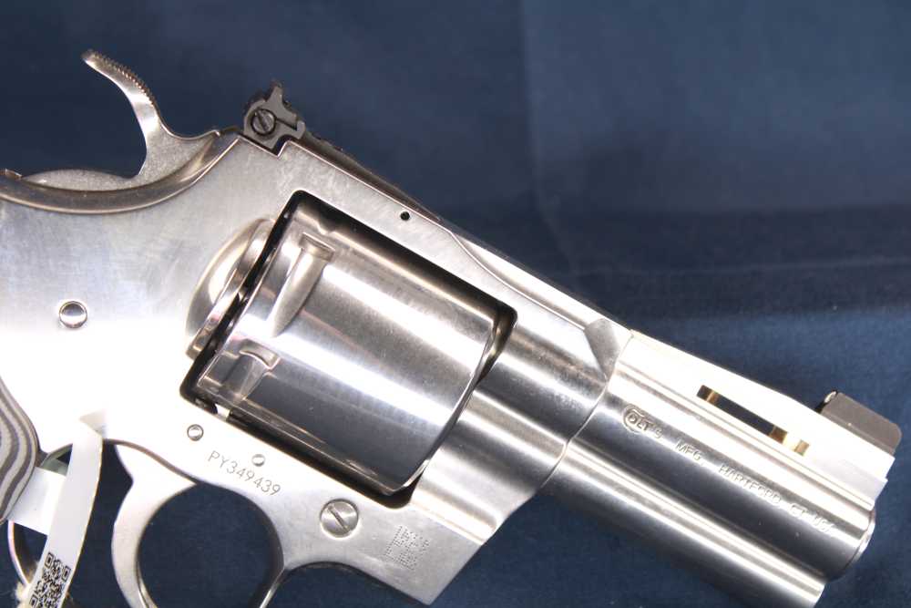 (38447)LNIB looks to be UNFIRED Colt Python 357 MAG 3" barrel -img-2