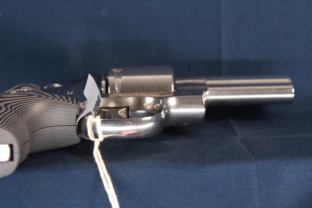 (38447)LNIB looks to be UNFIRED Colt Python 357 MAG 3" barrel -img-12