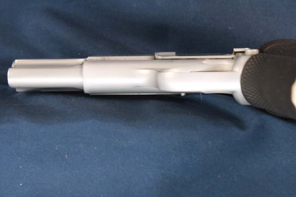 (42763)USED 1976 Browning Hi-Power 9 MM 4.5" barrel W/ (3) Magazines -img-13