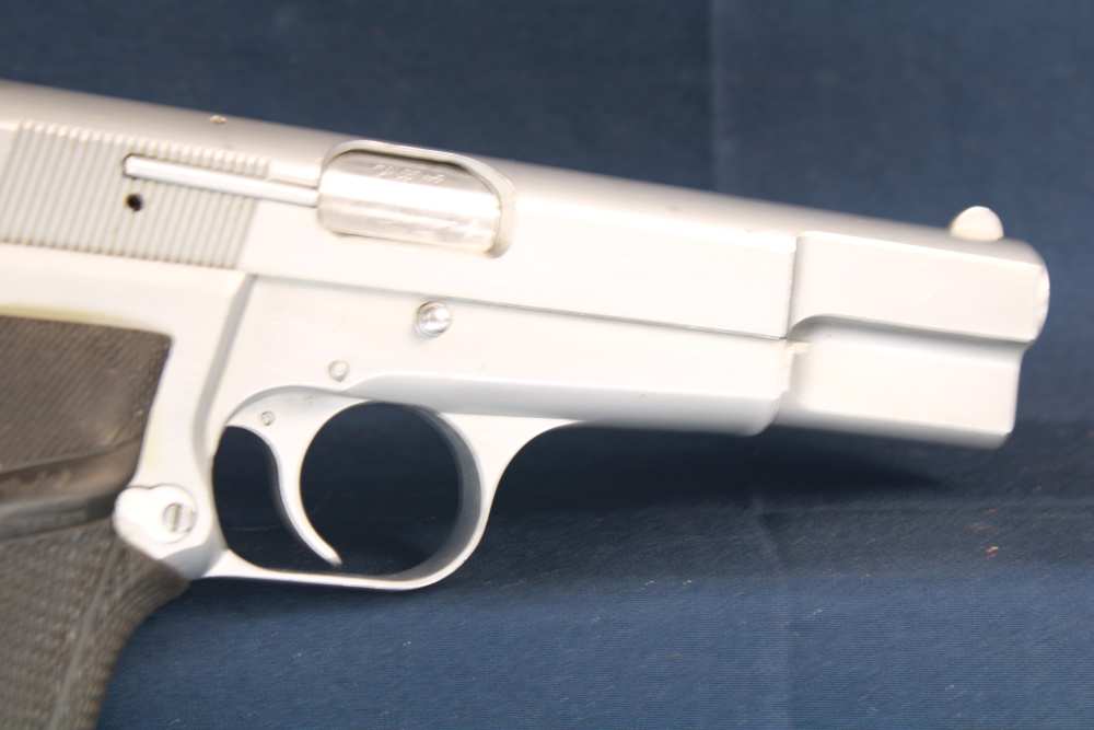 (42763)USED 1976 Browning Hi-Power 9 MM 4.5" barrel W/ (3) Magazines -img-3