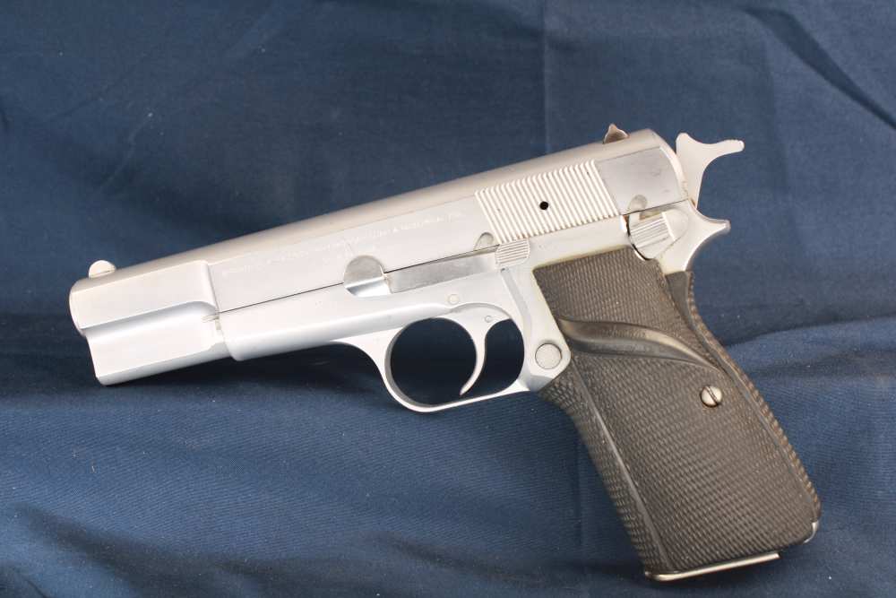 (42763)USED 1976 Browning Hi-Power 9 MM 4.5" barrel W/ (3) Magazines -img-4
